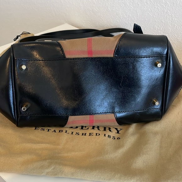 Burberry shoulder bag - Picture 10 of 10